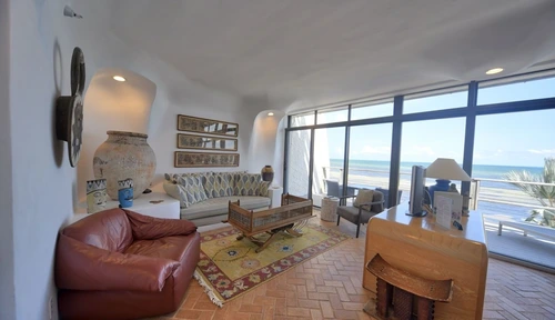 vrbo book now